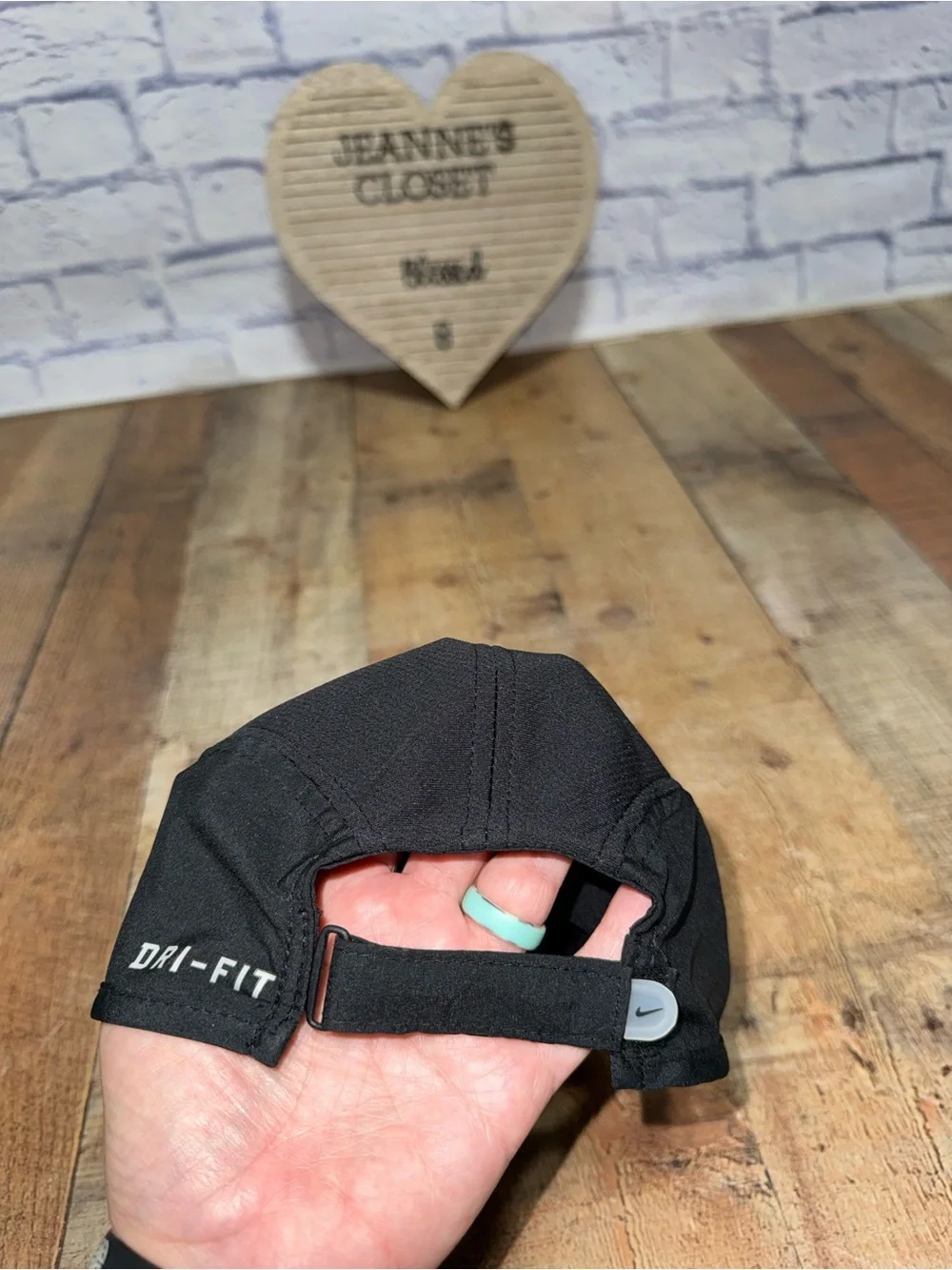 Nike 5 Panel Featherlight Black Dri Fit Swoosh Logo Adjustable Cap Hat Pre owned